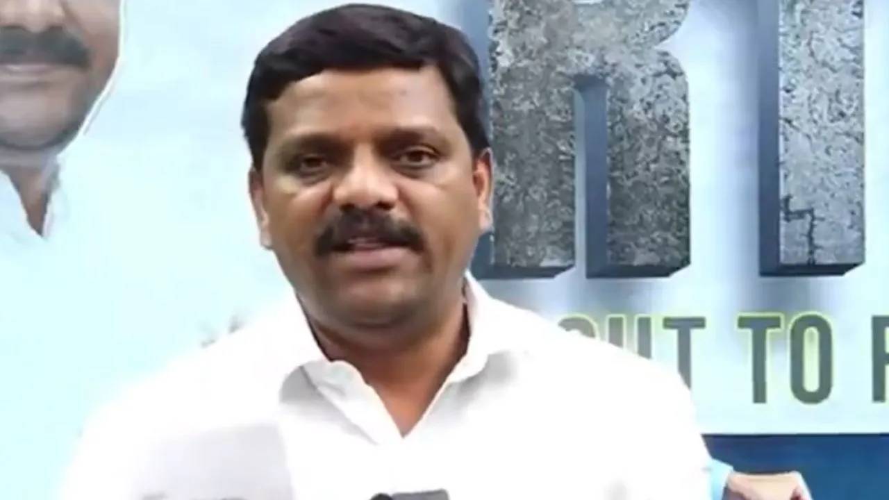 Teenmar Mallanna: తీన్మార్ మల్లన్నకు బిగ్ షాక్.. కాంగ్రెస్ పార్టీ నుంచి సస్పెండ్ .. Teenmar Mallanna: తీన్మార్ మల్లన్నకు బిగ్ షాక్.. కాంగ్రెస్ పార్టీ నుంచి సస్పెండ్ ..