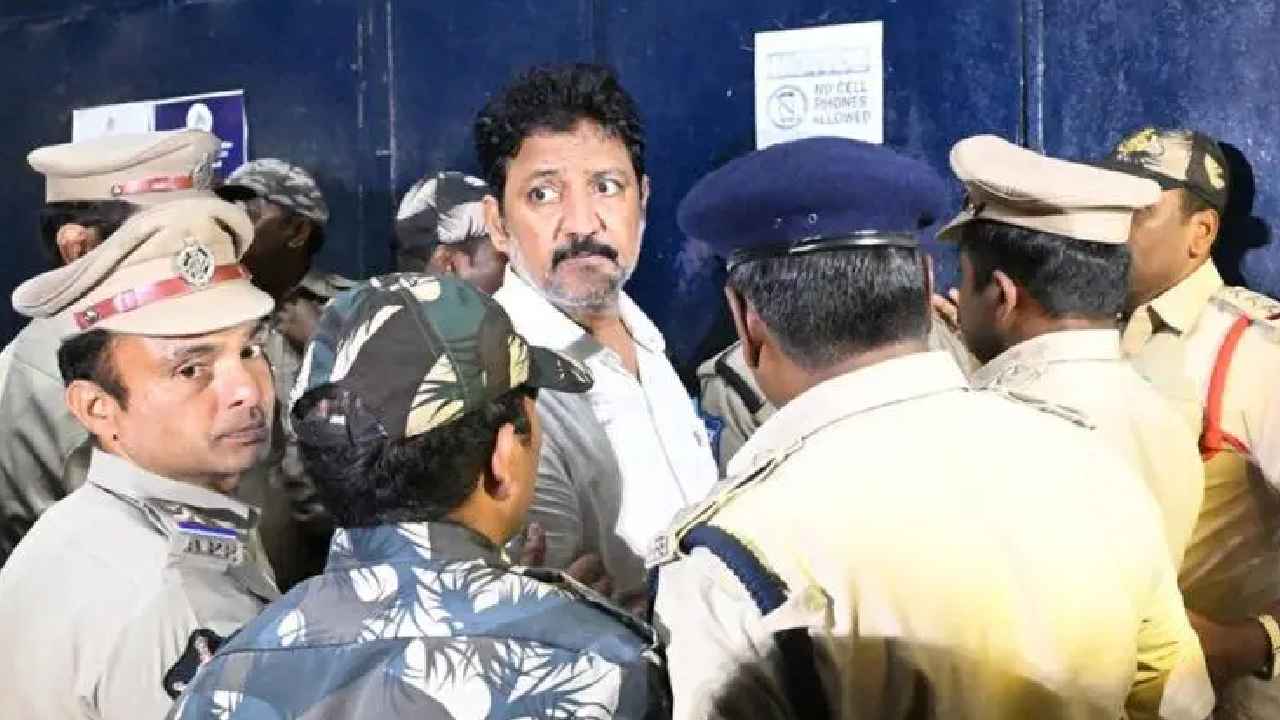 Vamsi Bail Petition : వంశీ బెయిల్ పిటిషన్ పై విచారణ వాయిదా.. Vamsi Bail Petition : వంశీ బెయిల్ పిటిషన్ పై విచారణ వాయిదా..