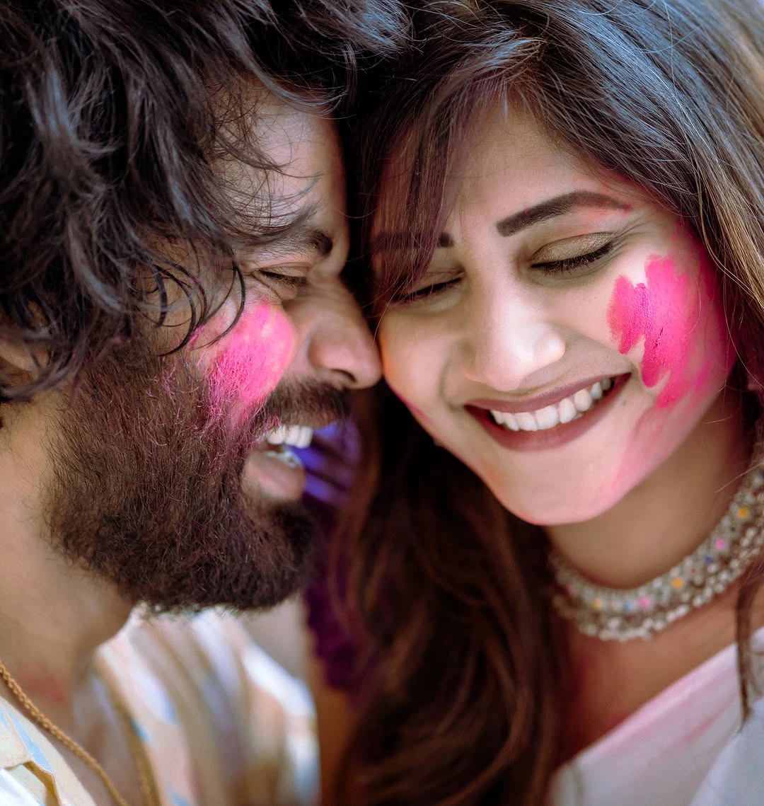 Bigg Boss Fame Vasanthi Krishnan Shares Cute Holi Photos with her Husband Pawan Kalyan