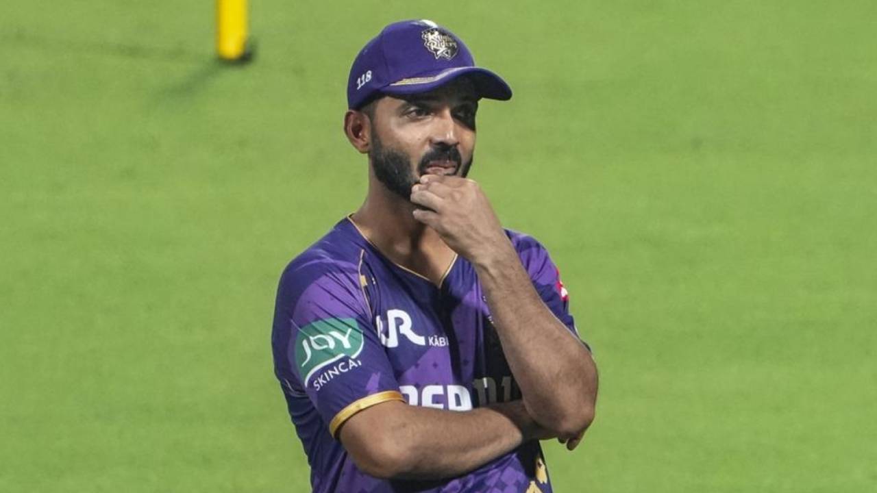 Ajinkya Rahane : బెంగళూరుతో మ్యాచ్కు ముందు కేకేఆర్ కెప్టెన్ వీడియో వైరల్.. చేతిలో బ్యాట్ పట్టుకుని రహానే పరుగో పరుగు.. Ajinkya Rahane : బెంగళూరుతో మ్యాచ్కు ముందు కేకేఆర్ కెప్టెన్ వీడియో వైరల్.. చేతిలో బ్యాట్ పట్టుకుని రహానే పరుగో పరుగు..