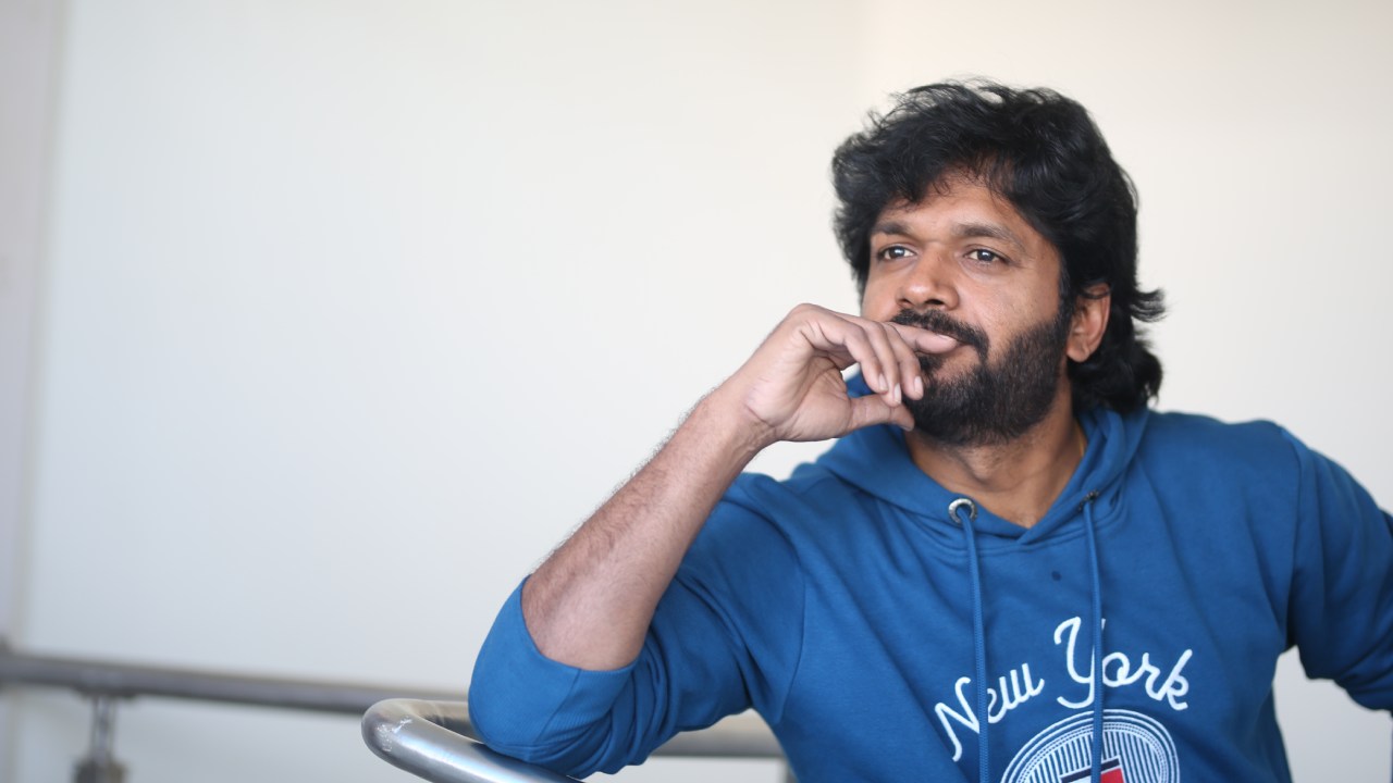 Anil Ravipudi : సైబర్ పోలీసులకు ఫిర్యాదు చేసిన అనిల్ రావిపూడి.. ఇకపై అలా చేస్తే అంటూ హెచ్చరించిన అనిల్.. Anil Ravipudi : సైబర్ పోలీసులకు ఫిర్యాదు చేసిన అనిల్ రావిపూడి.. ఇకపై అలా చేస్తే అంటూ హెచ్చరించిన అనిల్..