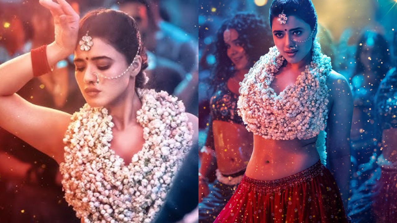 Adhi Dha Surprisu Song : ఐటెం సాంగ్ లో కేతిక శర్మ మల్లెపూల డ్రెస్ వెనుక కథేంటో తెలుసా? డైరెక్టర్ ఏమన్నాడంటే.. Adhi Dha Surprisu Song : ఐటెం సాంగ్ లో కేతిక శర్మ మల్లెపూల డ్రెస్ వెనుక కథేంటో తెలుసా? డైరెక్టర్ ఏమన్నాడంటే..