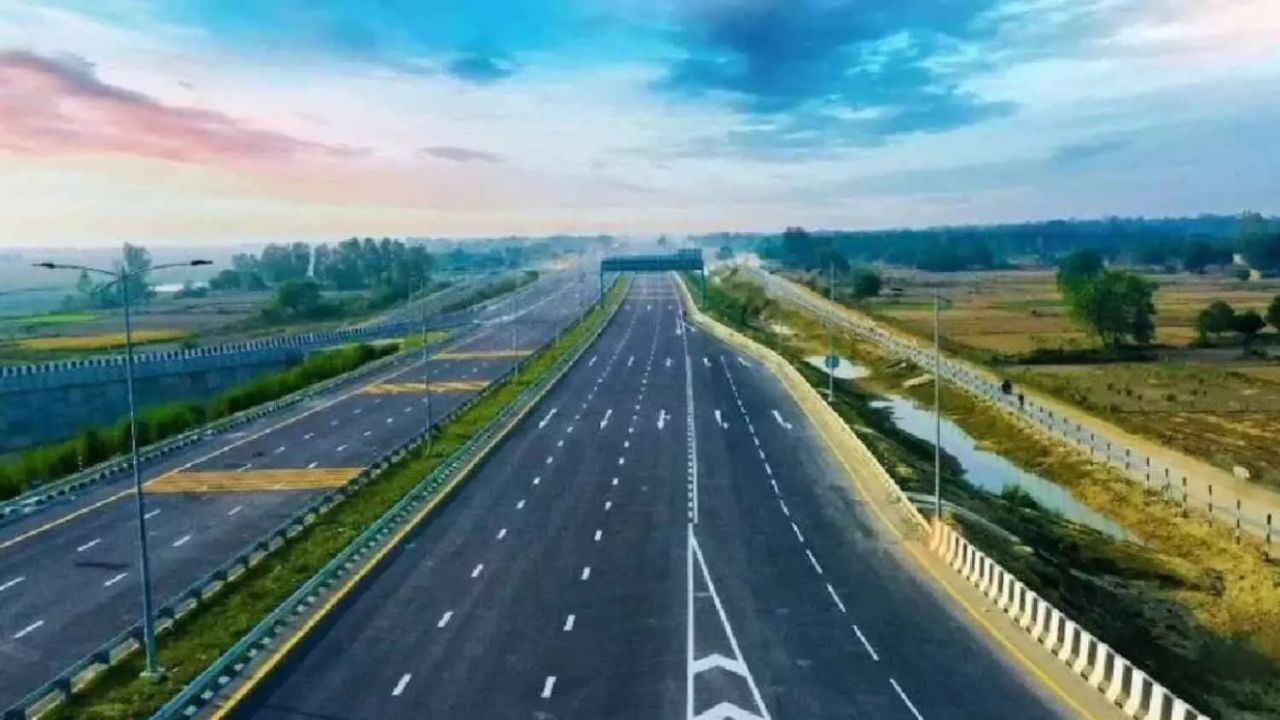 6 లేన్లుగా హైదరాబాద్-విజయవాడ హైవే.. ఒక్కో కి.మీకి రూ.20 కోట్ల ఖర్చు 6 లేన్లుగా హైదరాబాద్-విజయవాడ హైవే.. ఒక్కో కి.మీకి రూ.20 కోట్ల ఖర్చు
