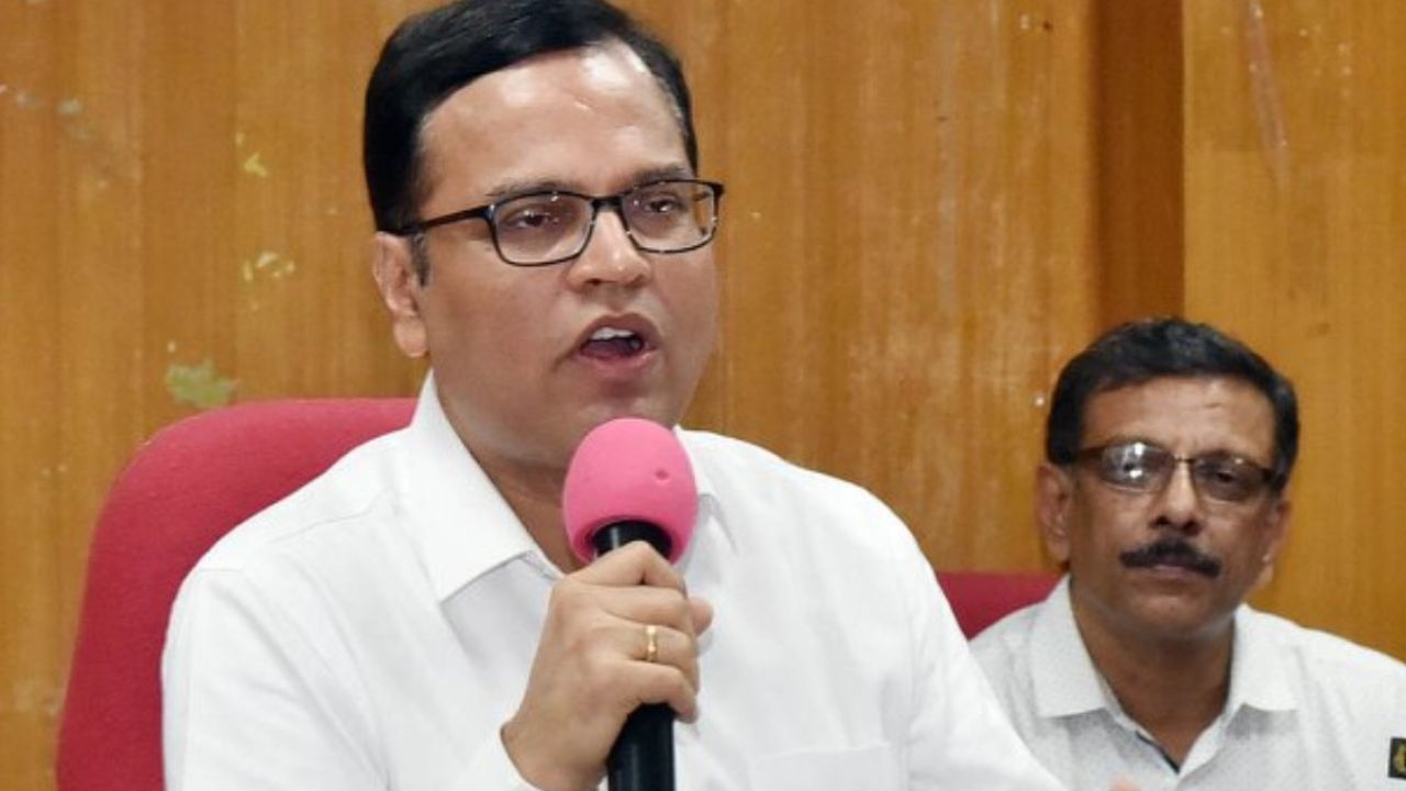 K Rama Krishna Rao: తెలంగాణ సీఎస్గా కె.రామకృష్ణారావును నియమించిన ప్రభుత్వం K Rama Krishna Rao: తెలంగాణ సీఎస్గా కె.రామకృష్ణారావును నియమించిన ప్రభుత్వం