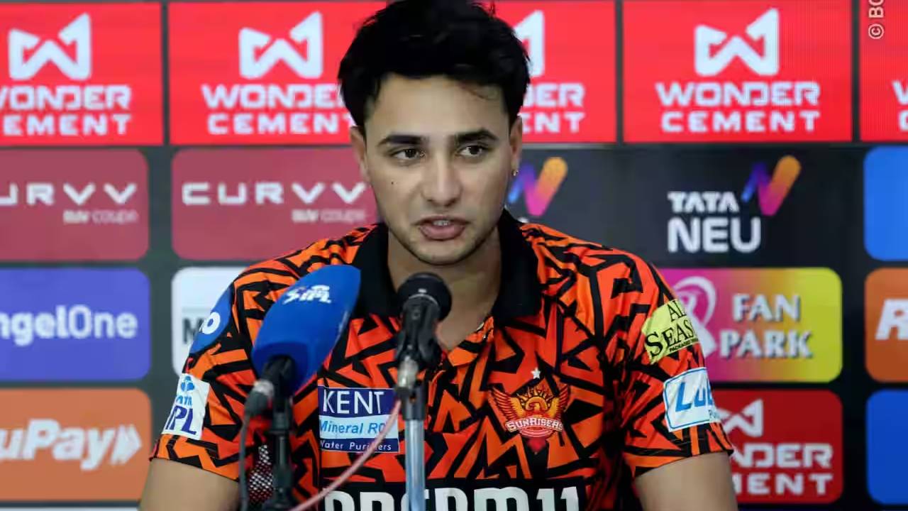 Abhishek Sharma : విధ్వంసకర సెంచరీ తరువాత అభిషేక్ శర్మ కామెంట్స్.. వారి వల్లే ఈ శతకం.. Abhishek Sharma : విధ్వంసకర సెంచరీ తరువాత అభిషేక్ శర్మ కామెంట్స్.. వారి వల్లే ఈ శతకం..