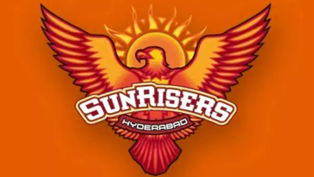 HCAతో లడాయి వేళ SRHకు ఆంధ్ర క్రికెట్ అసోసియేషన్ బంపర్ ఆఫర్.. ఏపీకి దగ్గరకు వస్తే.. HCAతో లడాయి వేళ SRHకు ఆంధ్ర క్రికెట్ అసోసియేషన్ బంపర్ ఆఫర్.. ఏపీకి దగ్గరకు వస్తే..
