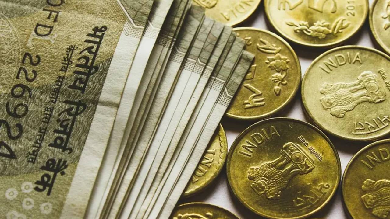 Bank Interest Rates : మీకు సేవింగ్స్ అకౌంట్ ఉందా? డిపాజిట్లపై 7శాతం కన్నా ఎక్కువ వడ్డీని అందించే 6 బ్యాంకులివే..! Bank Interest Rates : మీకు సేవింగ్స్ అకౌంట్ ఉందా? డిపాజిట్లపై 7శాతం కన్నా ఎక్కువ వడ్డీని అందించే 6 బ్యాంకులివే..!