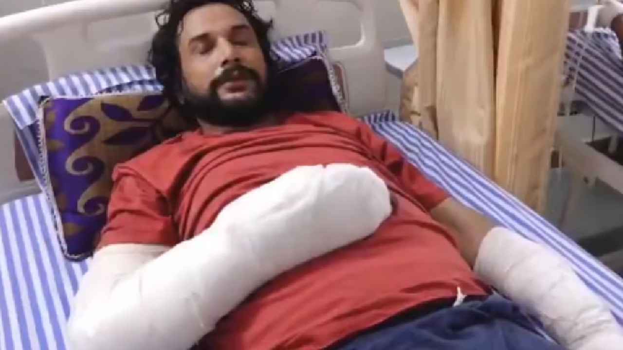 Boyfriend Beaten Up : 13 ఫ్రాక్చర్లు, 17 రోజులుగా ఆసుపత్రిలోనే.. అందుకు ఒప్పుకోలేదని ప్రియుడిని దారుణంగా కొట్టించిన ప్రియురాలు.. Boyfriend Beaten Up : 13 ఫ్రాక్చర్లు, 17 రోజులుగా ఆసుపత్రిలోనే.. అందుకు ఒప్పుకోలేదని ప్రియుడిని దారుణంగా కొట్టించిన ప్రియురాలు..