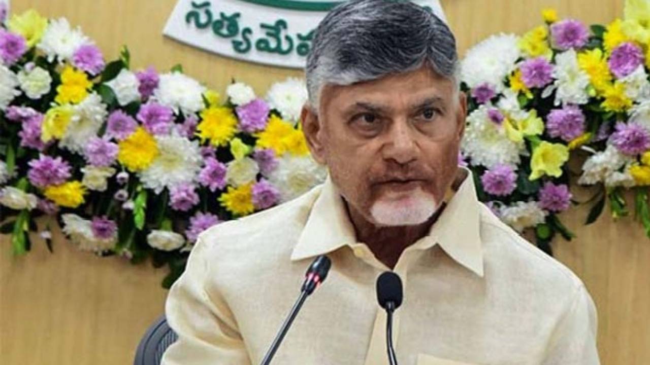 AP Government: ఏపీలో క్రీడాకారులకు శుభవార్త.. ప్రభుత్వ ఉద్యోగాల్లో 3శాతం రిజర్వేషన్.. వారికి పరీక్షలు లేకుండానే ఉద్యోగాలు AP Government: ఏపీలో క్రీడాకారులకు శుభవార్త.. ప్రభుత్వ ఉద్యోగాల్లో 3శాతం రిజర్వేషన్.. వారికి పరీక్షలు లేకుండానే ఉద్యోగాలు