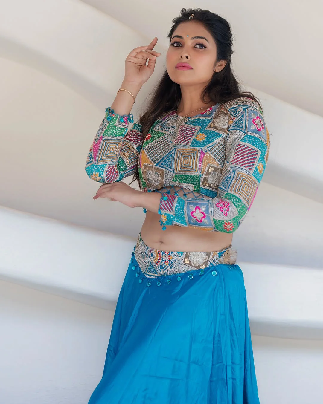 Divi Shows her Beauty