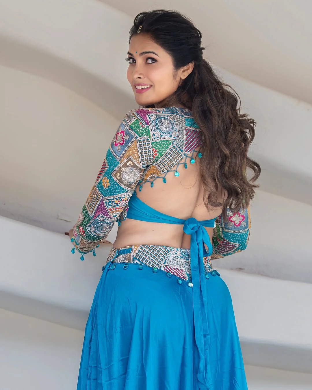 Divi Shows her Beauty