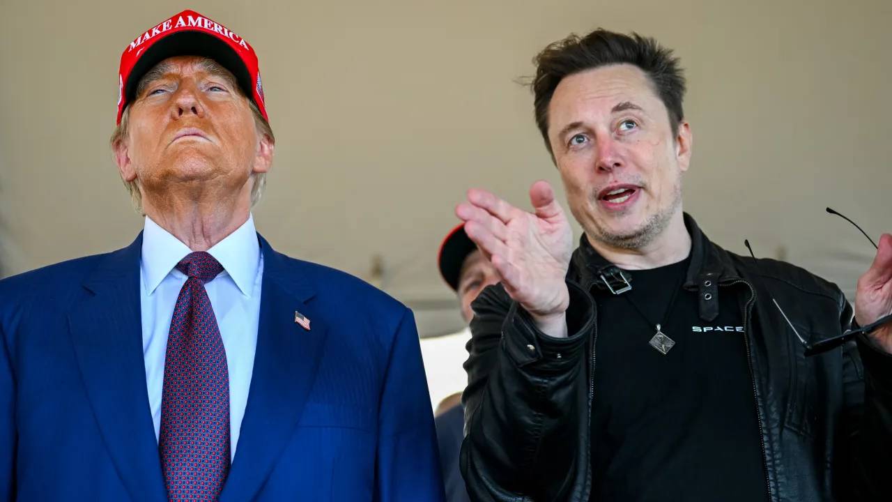 Elon Musk : చైనాతో మనకొద్దు ప్లీజ్.. ఆ టారిఫ్స్ వెనక్కి తీసుకోండి.. ట్రంప్కు మస్క్ రిక్వెస్ట్..! Elon Musk : చైనాతో మనకొద్దు ప్లీజ్.. ఆ టారిఫ్స్ వెనక్కి తీసుకోండి.. ట్రంప్కు మస్క్ రిక్వెస్ట్..!