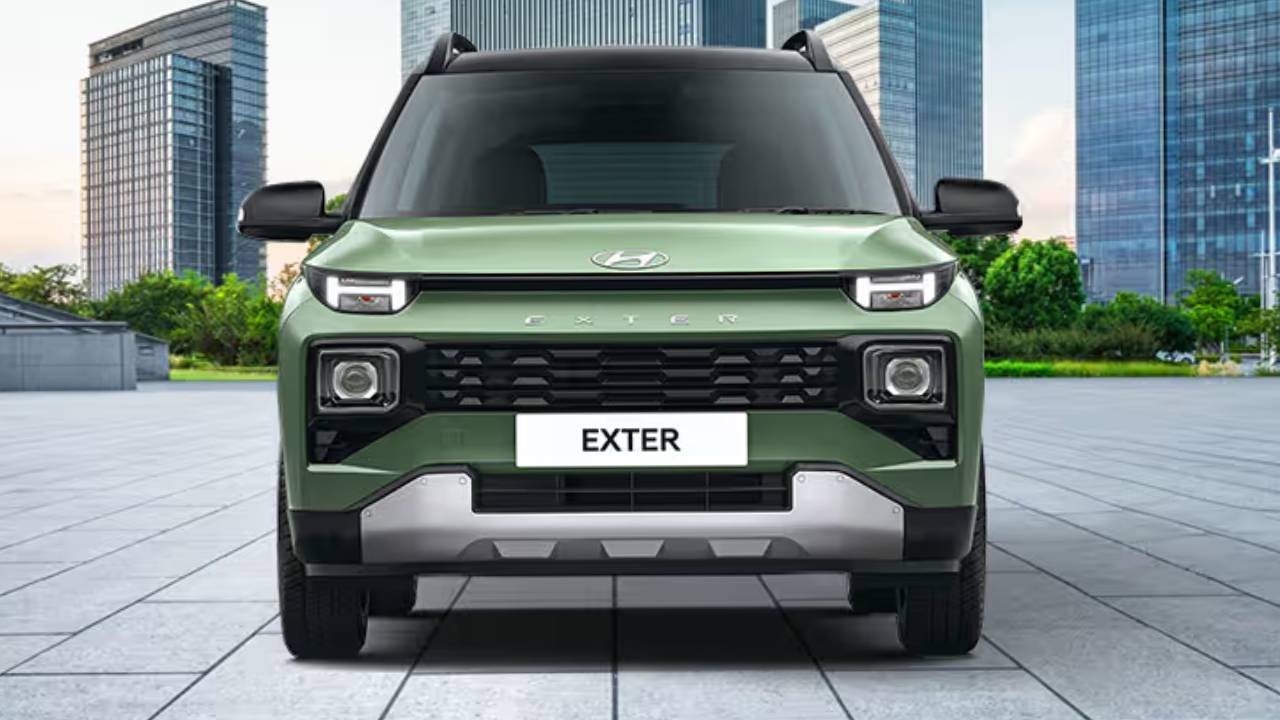 Hyundai Exter EX CNG : కొత్త కారు భలే ఉందిగా.. డ్యూయల్ సిలిండర్తో హ్యుందాయ్ ఎక్స్టర్ CNG ఇదిగో.. ధర కూడా చాలా తక్కువే..! Hyundai Exter EX CNG : కొత్త కారు భలే ఉందిగా.. డ్యూయల్ సిలిండర్తో హ్యుందాయ్ ఎక్స్టర్ CNG ఇదిగో.. ధర కూడా చాలా తక్కువే..!