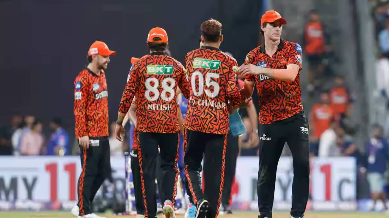 SRH vs MI : ఉప్పల్లో ముంబైతో సన్రైజర్స్ మ్యాచ్.. ఓడిపోయినా హైదరాబాద్ ప్లే ఆఫ్స్ చేరుకునే ఛాన్స్..! SRH vs MI : ఉప్పల్లో ముంబైతో సన్రైజర్స్ మ్యాచ్.. ఓడిపోయినా హైదరాబాద్ ప్లే ఆఫ్స్ చేరుకునే ఛాన్స్..!