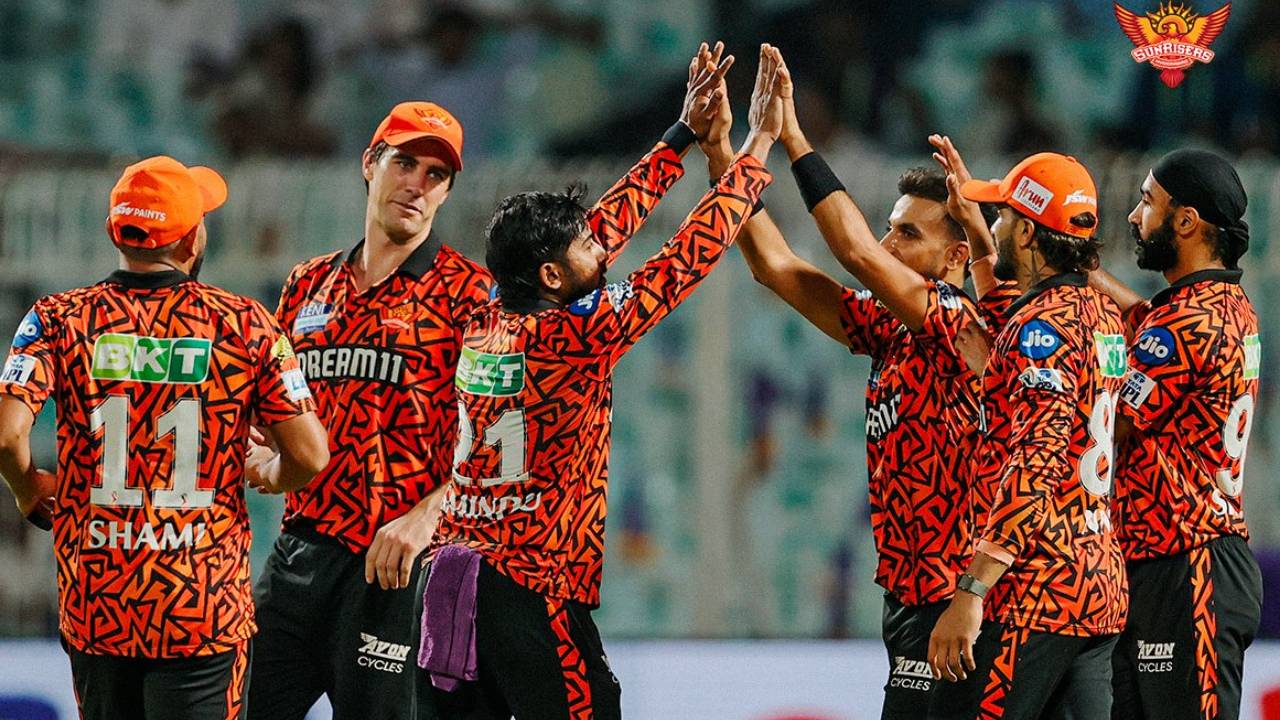 SRH playoffs scenario : వరుసగా మూడు మ్యాచ్ల్లో ఓటమి.. సన్రైజర్స్ ప్లేఆఫ్స్కు వెళ్లేందుకు ఛాన్సుందా? ఇంకా ఎన్ని మ్యాచ్ల్లో గెలవాలంటే..? SRH playoffs scenario : వరుసగా మూడు మ్యాచ్ల్లో ఓటమి.. సన్రైజర్స్ ప్లేఆఫ్స్కు వెళ్లేందుకు ఛాన్సుందా? ఇంకా ఎన్ని మ్యాచ్ల్లో గెలవాలంటే..?