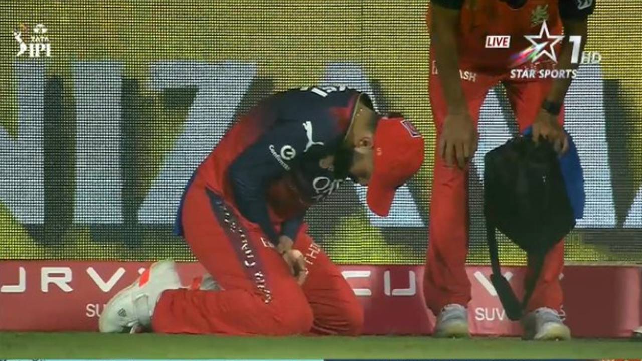 RCB vs GT : ఓటమి బాధలో RCB.. కోహ్లీ ఫ్యాన్స్ కు మరో షాక్.. విరాట్ నెక్ట్స్ మ్యాచ్ ఆడడం డౌటే.. ఎందుకంటే.. RCB vs GT : ఓటమి బాధలో RCB.. కోహ్లీ ఫ్యాన్స్ కు మరో షాక్.. విరాట్ నెక్ట్స్ మ్యాచ్ ఆడడం డౌటే.. ఎందుకంటే..