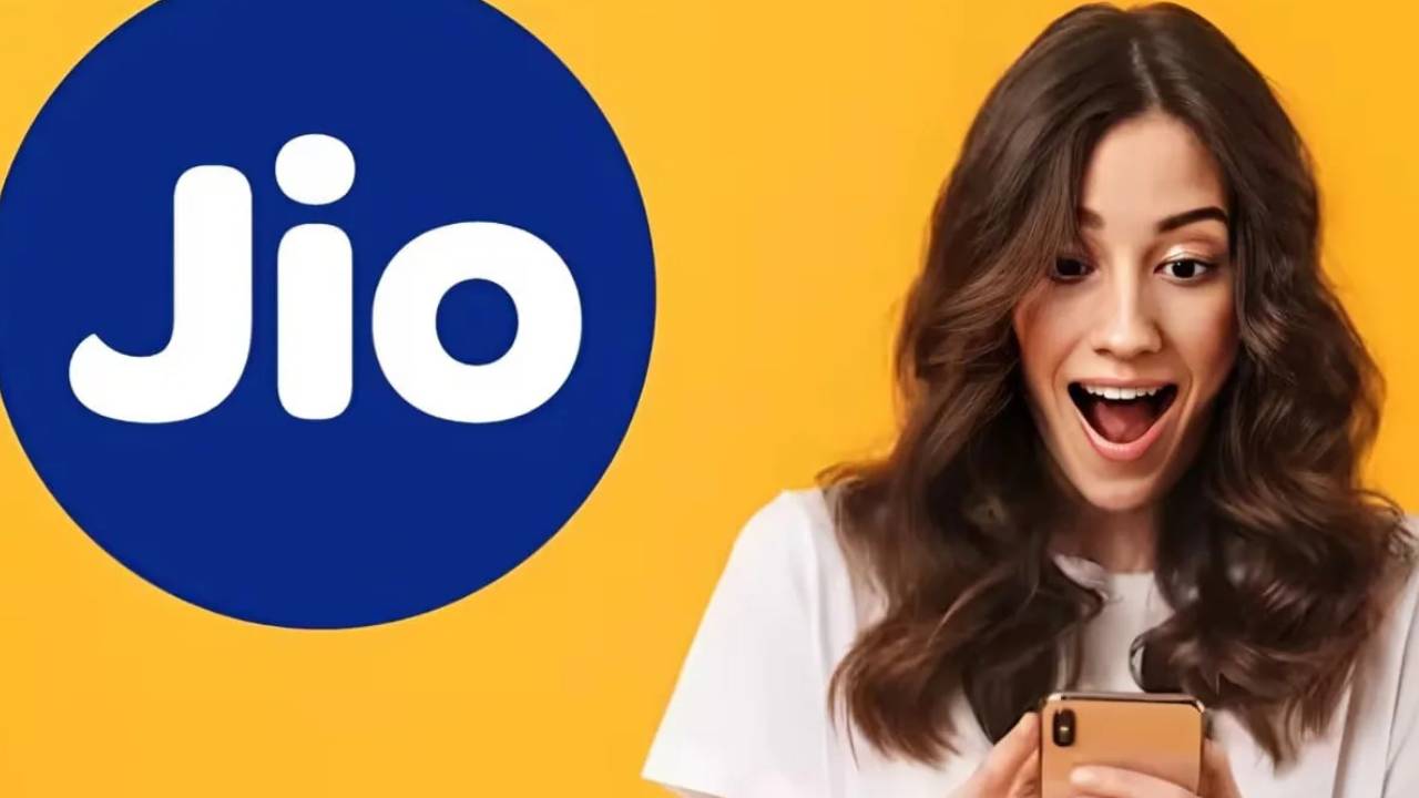 Jio Annual Plan : జియో బంపర్ ఆఫర్.. ఈ రీచార్జ్ ప్లాన్తో 912GB హైస్పీడ్ డేటా, ఫ్రీ కాల్స్, OTT బెనిఫిట్స్.. ఏడాదంతా ఎంజాయ్ చేయొచ్చు! Jio Annual Plan : జియో బంపర్ ఆఫర్.. ఈ రీచార్జ్ ప్లాన్తో 912GB హైస్పీడ్ డేటా, ఫ్రీ కాల్స్, OTT బెనిఫిట్స్.. ఏడాదంతా ఎంజాయ్ చేయొచ్చు!