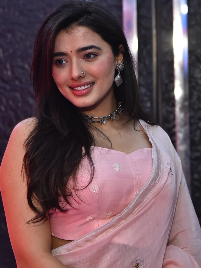 Ketika Sharma Stunning Looks in Saree at Single Movie Trailer Launch Event