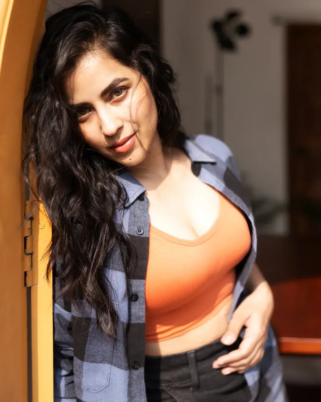 Komalee Prasad Sizzling Photos in Jeans and Shirt