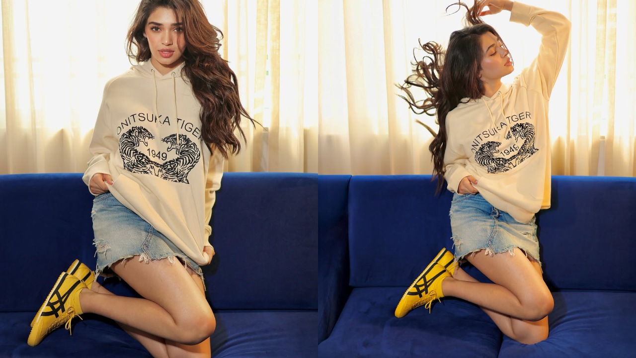 Krithi Shetty : షార్ట్ స్కర్ట్ లో కృతిశెట్టి హాట్ పోజులు..