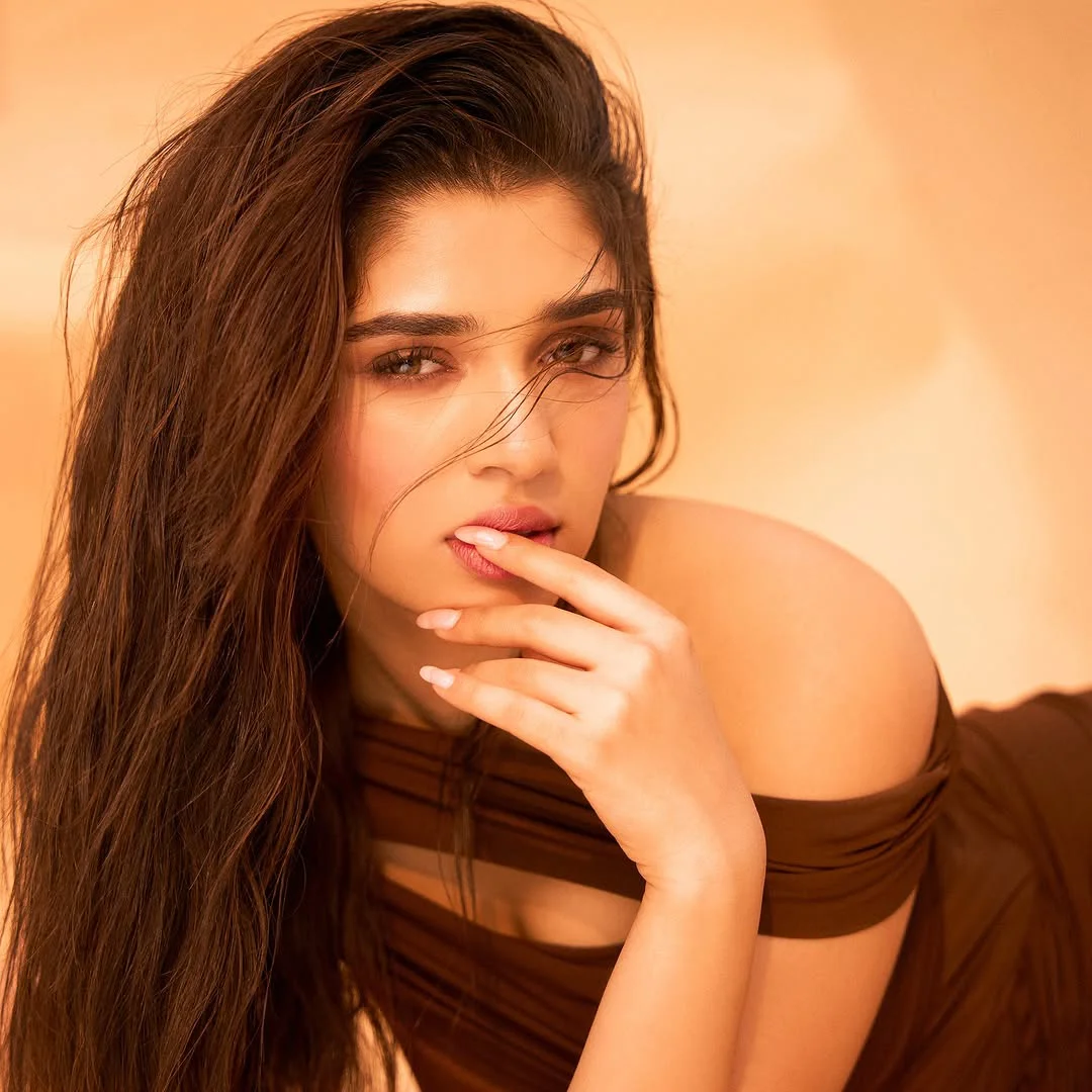 Krithi Shetty Sizzling Looks