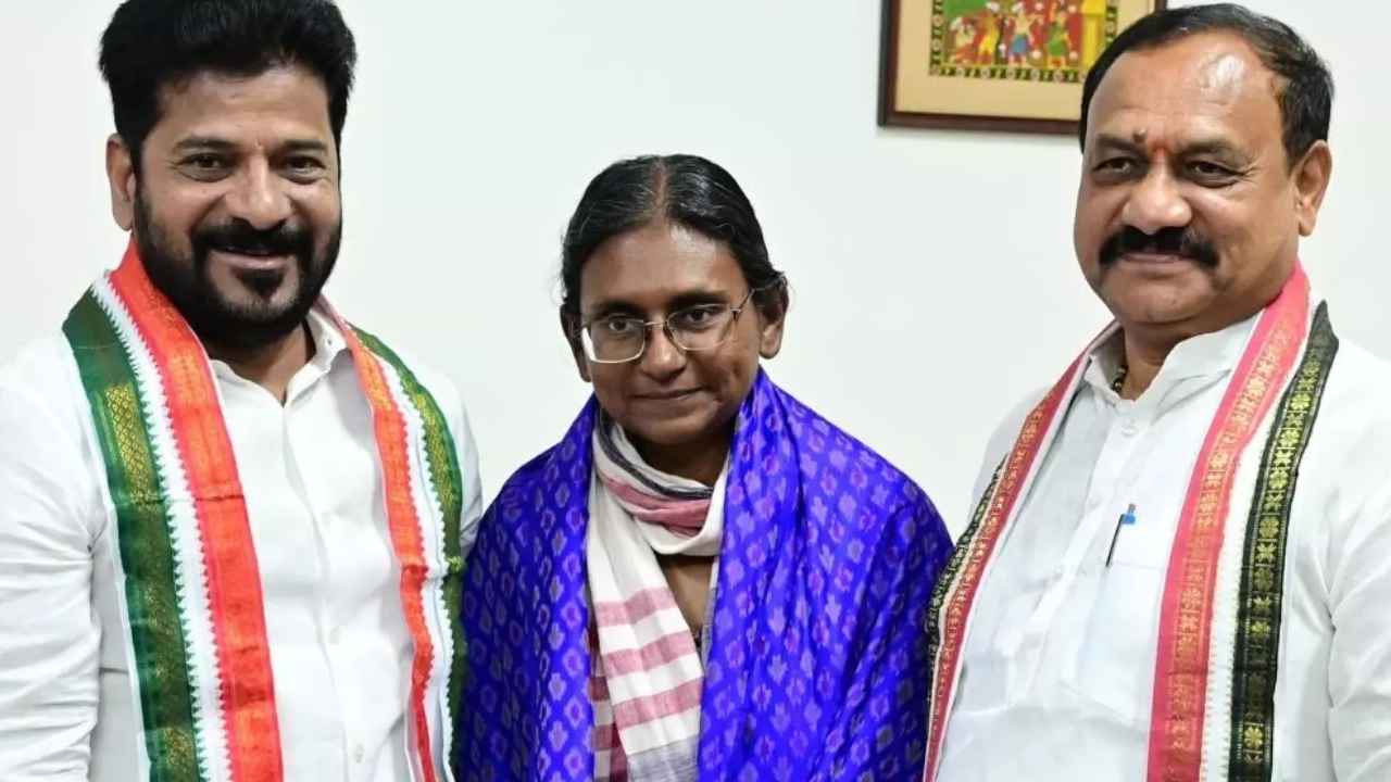 HCU Lands Dispute : రంగంలోకి మీనాక్షి నటరాజన్.. కంచ గచ్చిబౌలి భూముల వివాదంపై కీలక వ్యాఖ్యలు HCU Lands Dispute : రంగంలోకి మీనాక్షి నటరాజన్.. కంచ గచ్చిబౌలి భూముల వివాదంపై కీలక వ్యాఖ్యలు