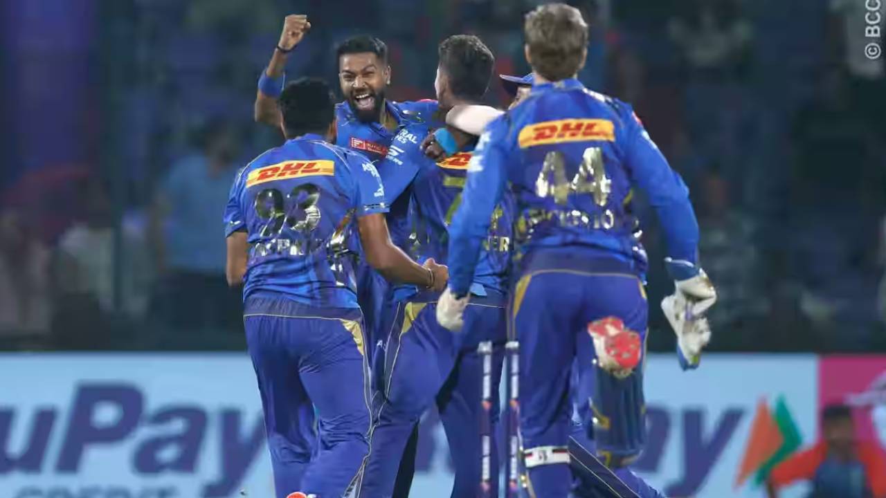 Mumbai Indians : చరిత్ర సృష్టించిన ముంబై ఇండియన్స్.. అన్నీ విజయాలే.. Mumbai Indians : చరిత్ర సృష్టించిన ముంబై ఇండియన్స్.. అన్నీ విజయాలే..