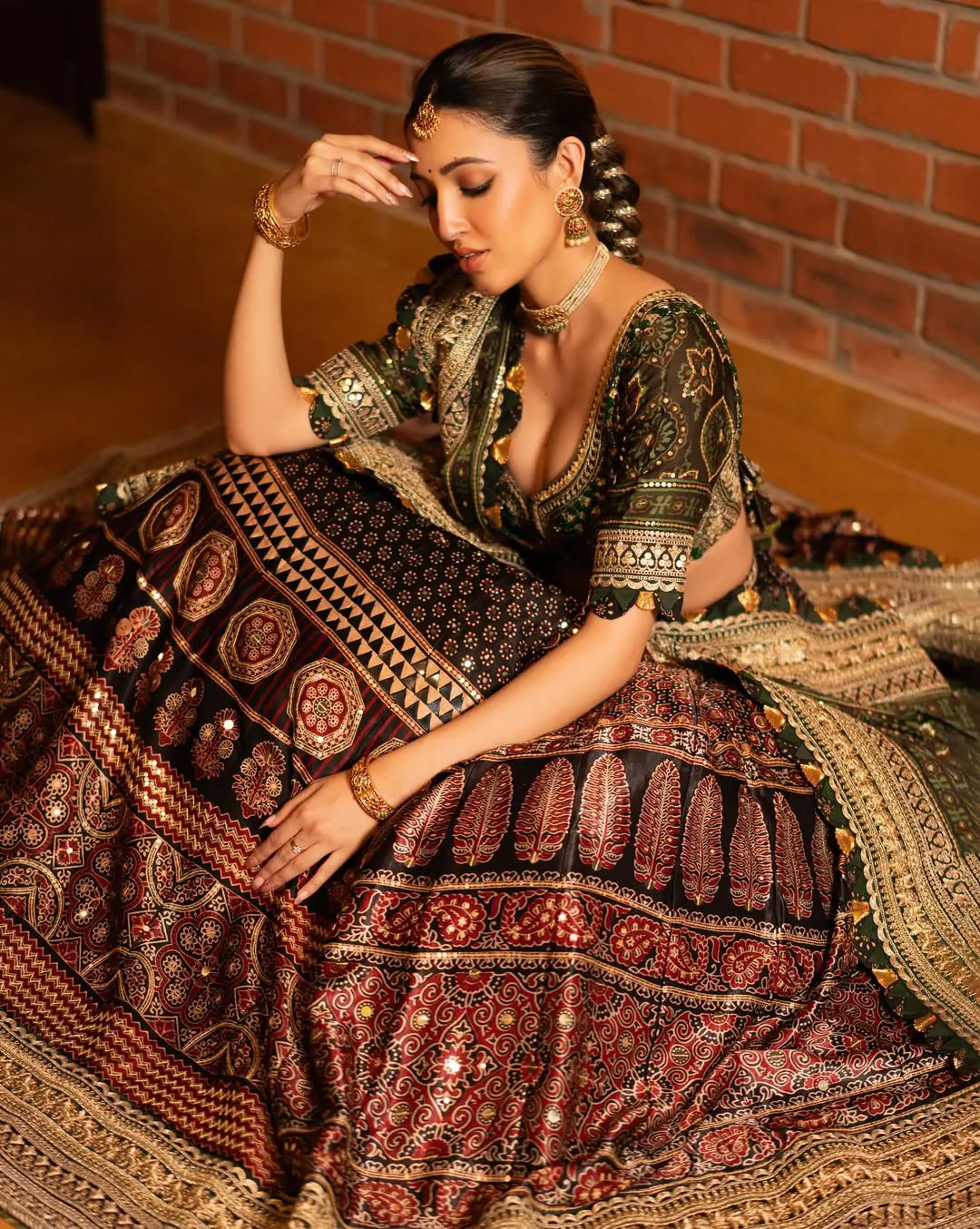 Neha Shetty Shines in Traditional Dress