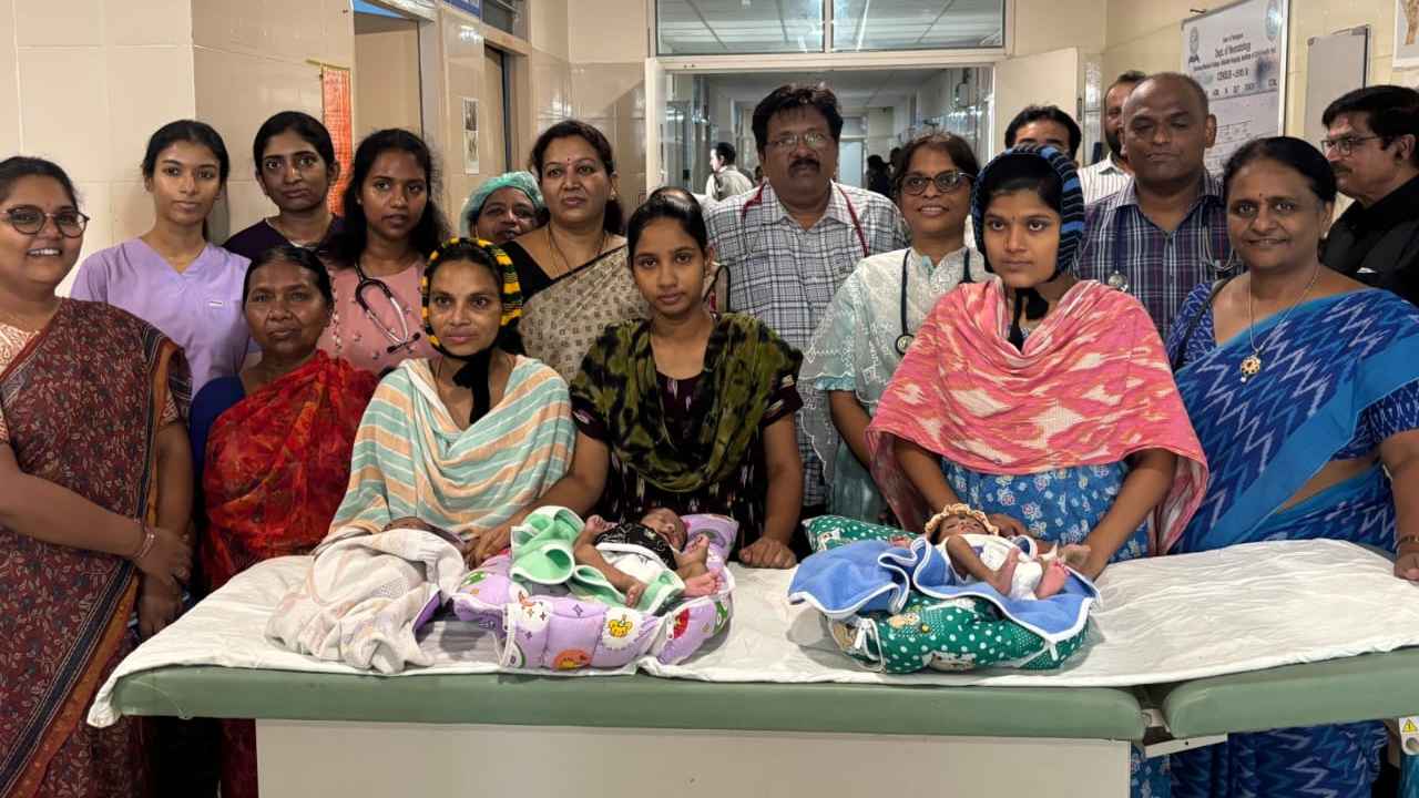 నీలోఫర్ డాక్టర్ల అరుదైన ఘనత.. పసికందుల ఊపిరితిత్తుల్లోకి పేగులు.. ఆపరేషన్ తో నలుగురు పిల్లలు, నాలుగు కుటుంబాలు ఆల్ హ్యాపీ.. నీలోఫర్ డాక్టర్ల అరుదైన ఘనత.. పసికందుల ఊపిరితిత్తుల్లోకి పేగులు.. ఆపరేషన్ తో నలుగురు పిల్లలు, నాలుగు కుటుంబాలు ఆల్ హ్యాపీ..