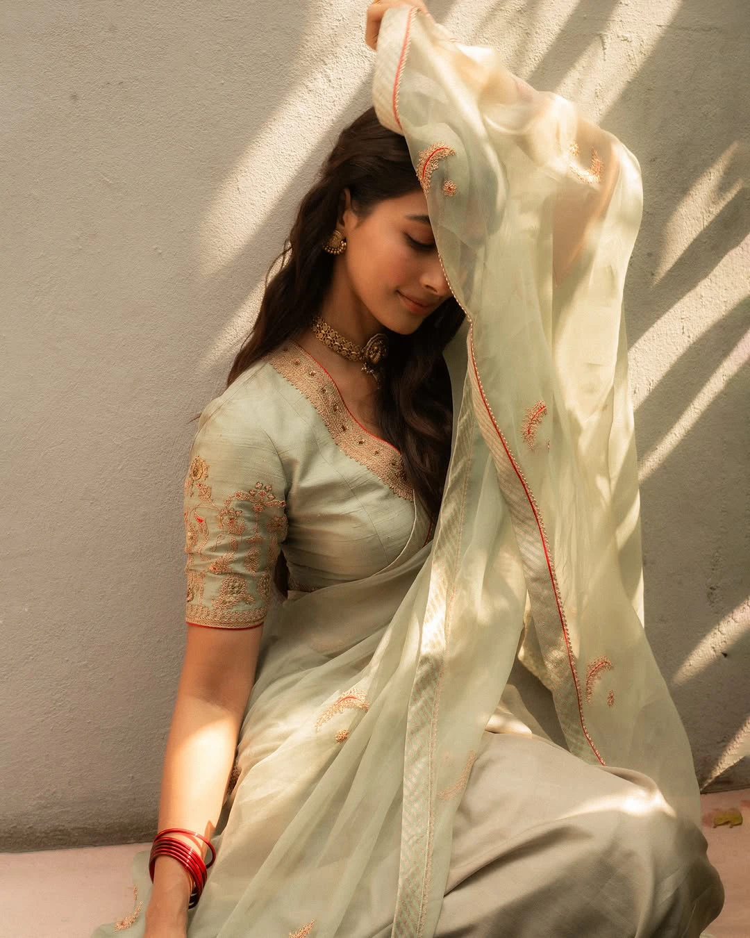 Pooja Hegde Cute Looks in Saree for Retro Promotions