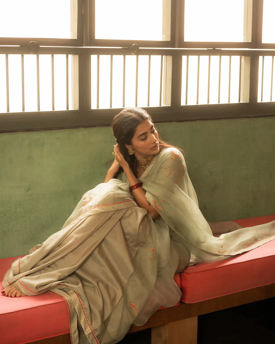 Pooja Hegde Cute Looks in Saree for Retro Promotions
