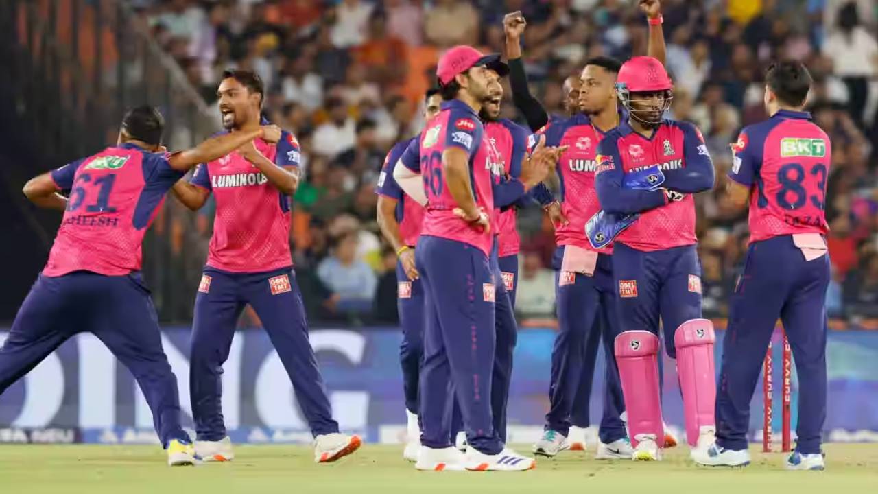 Rajastan royals : ఆర్సీబీతో మ్యాచ్కు ముందు రాజస్థాన్ రాయల్స్కు భారీ షాక్.. Rajastan royals : ఆర్సీబీతో మ్యాచ్కు ముందు రాజస్థాన్ రాయల్స్కు భారీ షాక్..