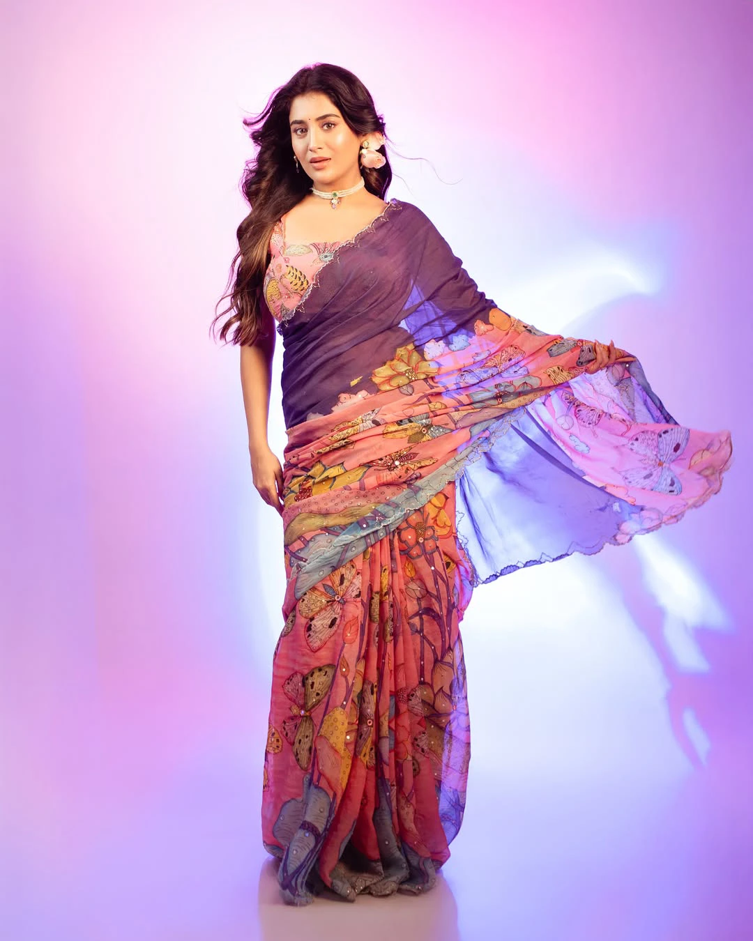 Raashi Singh Ravishing Beauty Looks in Saree