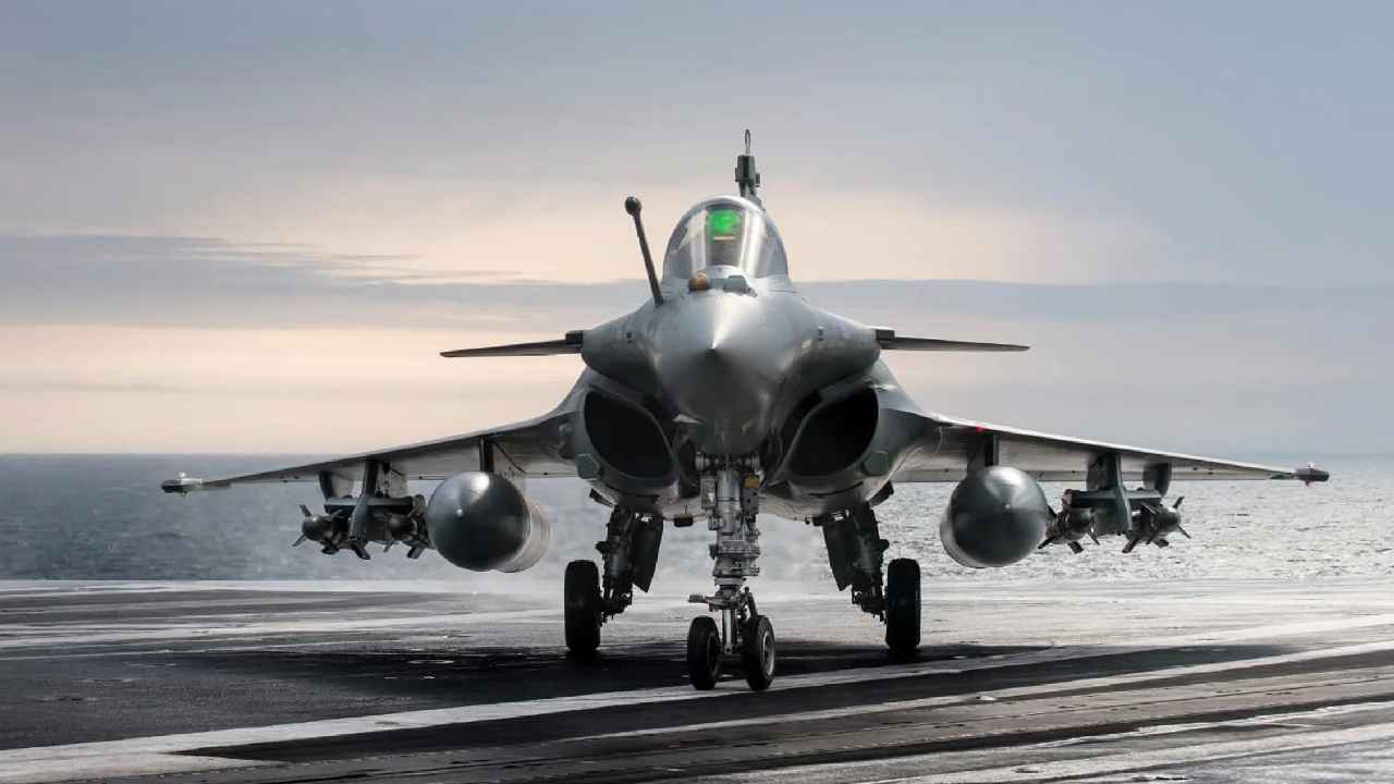 Rafale Navy Jets : రూ.63 వేల కోట్లు, 26 రాఫెల్ యుద్ధ విమానాలు.. ఫ్రాన్స్తో భారత్ బిగ్ డీల్.. Rafale Navy Jets : రూ.63 వేల కోట్లు, 26 రాఫెల్ యుద్ధ విమానాలు.. ఫ్రాన్స్తో భారత్ బిగ్ డీల్..