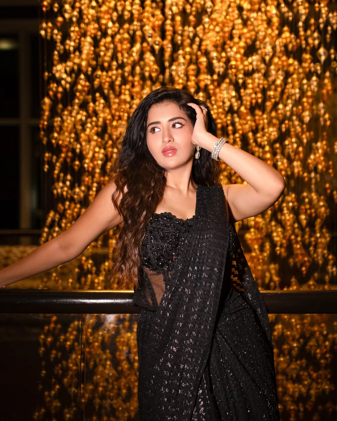 Rashi Singh Ravish Looks in Black Dress