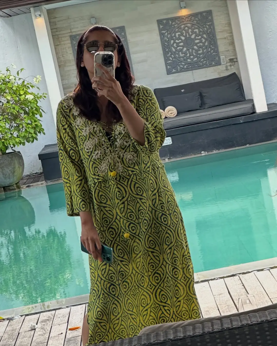 Anchor Rashmi Gautam Bali Vacation with Friends after Surgery