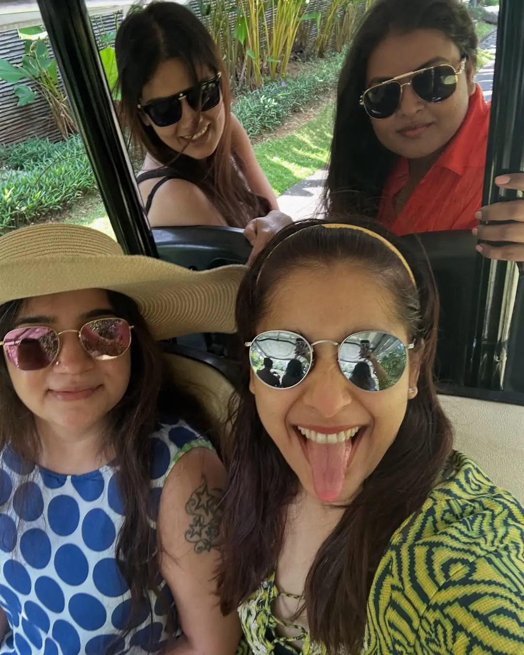 Anchor Rashmi Gautam Bali Vacation with Friends after Surgery