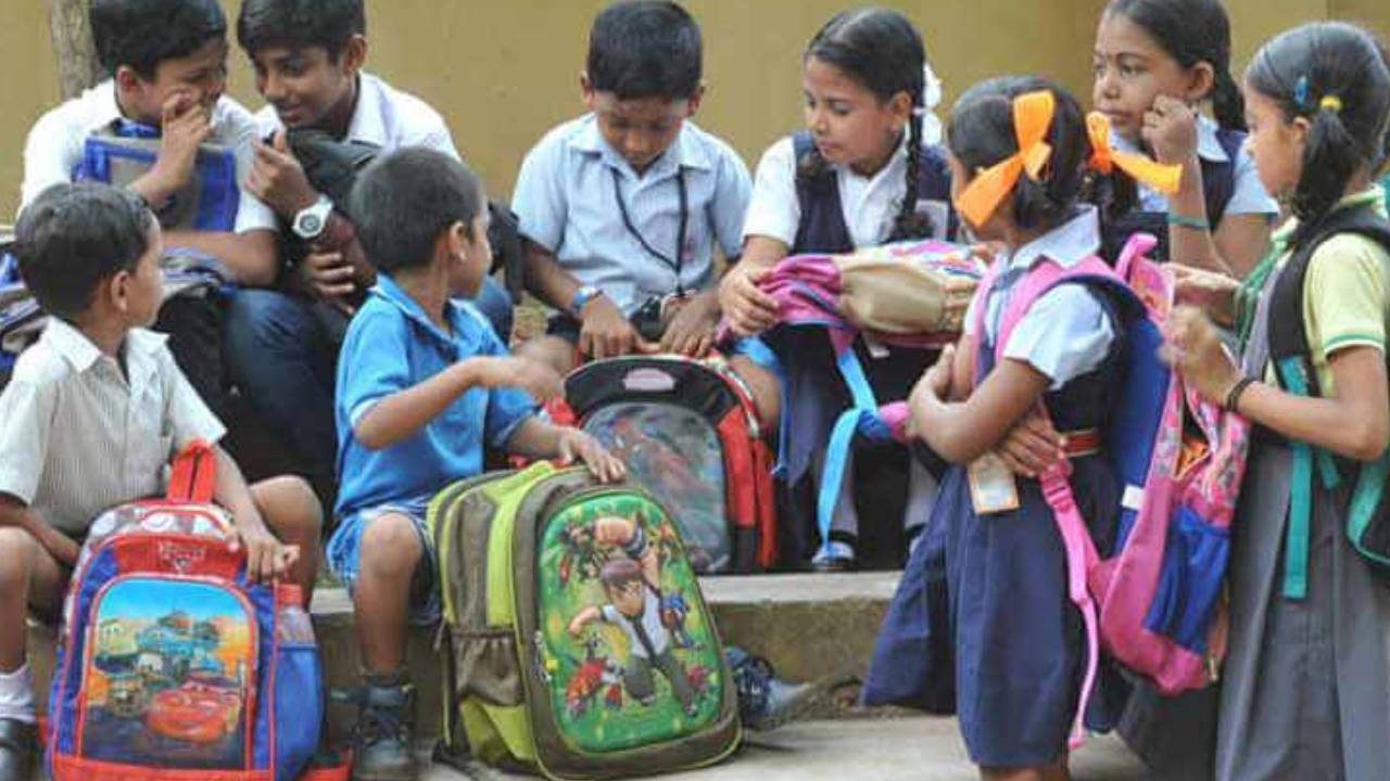 విద్యార్థులు, తల్లిదండ్రులకు బిగ్ అలర్ట్.. వచ్చే విద్యా సంవత్సరంకు పరీక్షా విధానంలో కీలక మార్పులు.. విద్యార్థులు, తల్లిదండ్రులకు బిగ్ అలర్ట్.. వచ్చే విద్యా సంవత్సరంకు పరీక్షా విధానంలో కీలక మార్పులు..