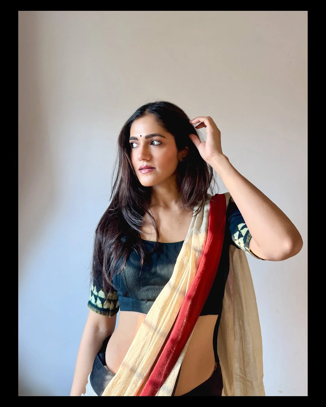 Simran Choudhary Cute Photos in Saree