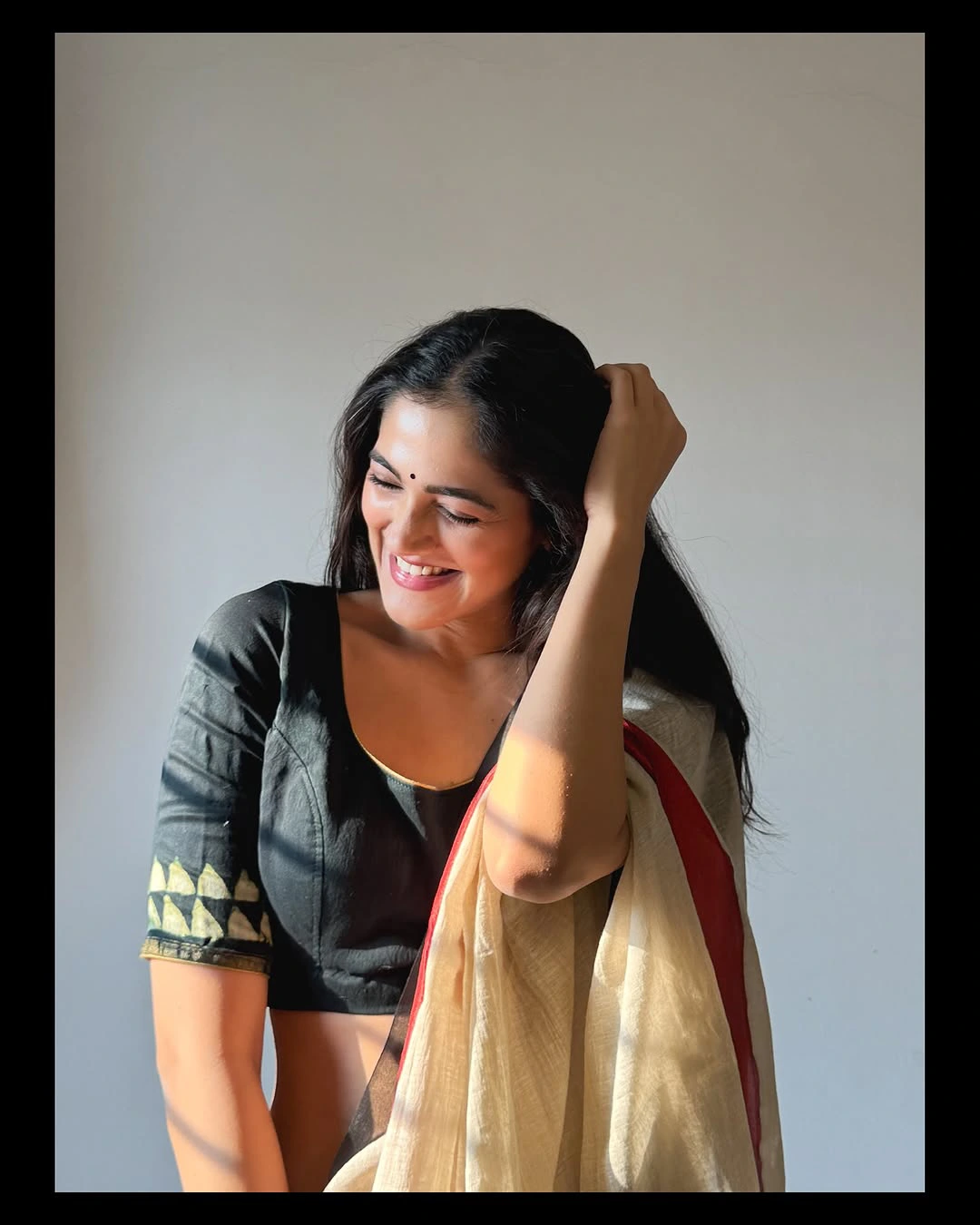 Simran Choudhary Cute Photos in Saree