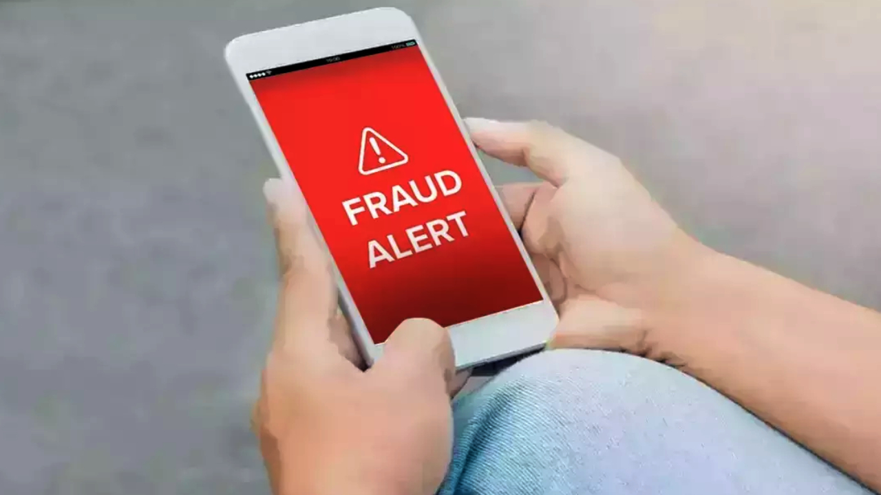 SmartPhone Tips : మీ స్మార్ట్ఫోన్ హ్యాక్ అయ్యే ముందు అలర్ట్ చేస్తుంది.. ఈ సింపుల్ సెట్టింగ్ ఇప్పుడే ఆన్ చేసి పెట్టుకోండి..! SmartPhone Tips : మీ స్మార్ట్ఫోన్ హ్యాక్ అయ్యే ముందు అలర్ట్ చేస్తుంది.. ఈ సింపుల్ సెట్టింగ్ ఇప్పుడే ఆన్ చేసి పెట్టుకోండి..!