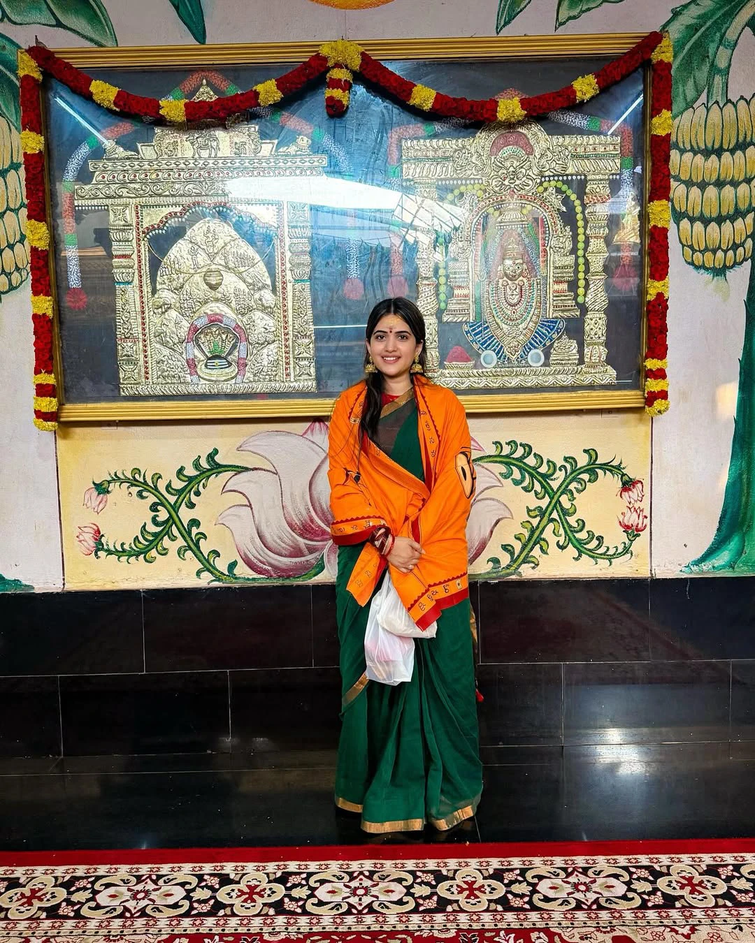 Sravanthi Chokarapu Visits Srisailam