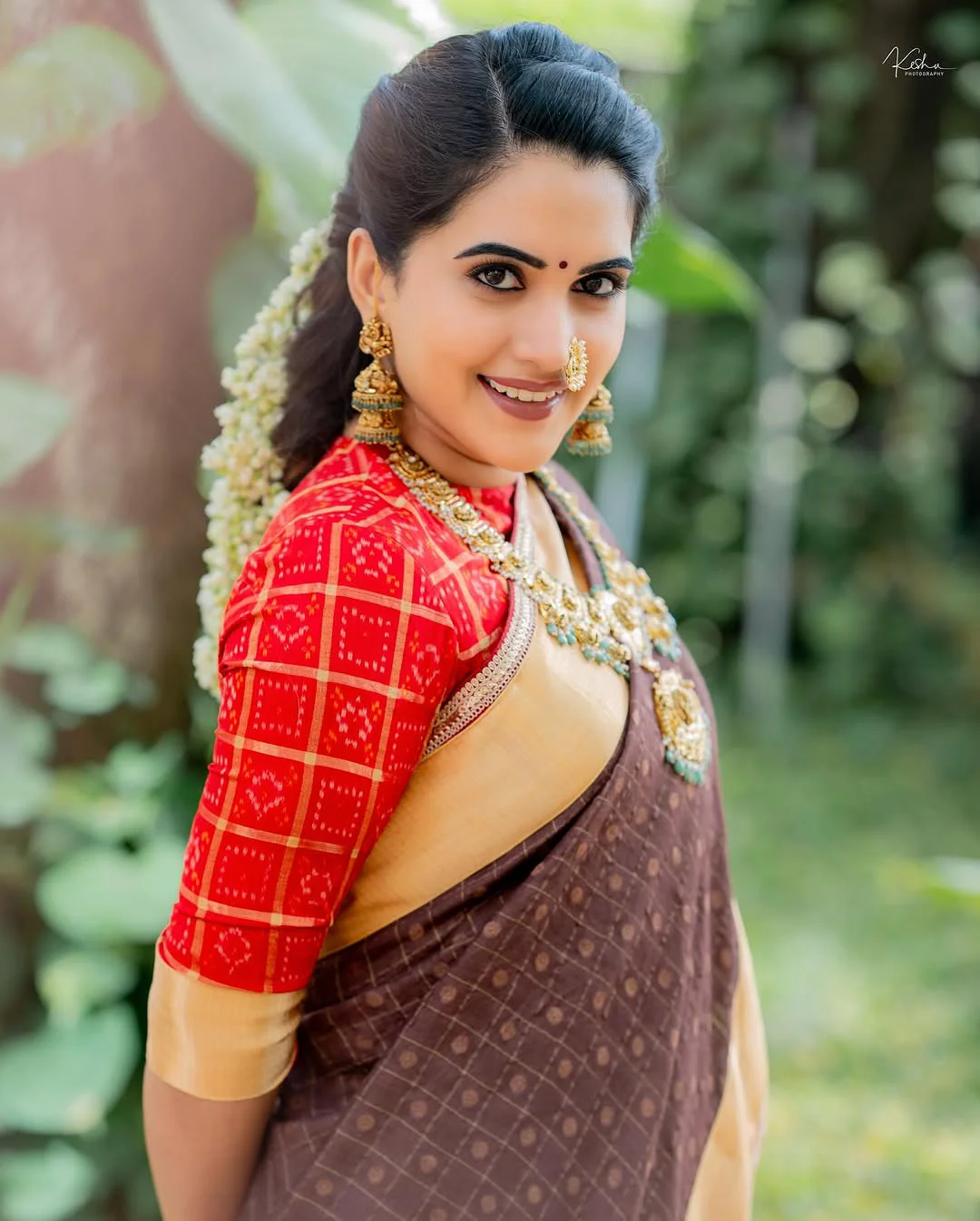 Anchor Sravanthi Chokarapu Srirama Navami Special Photos