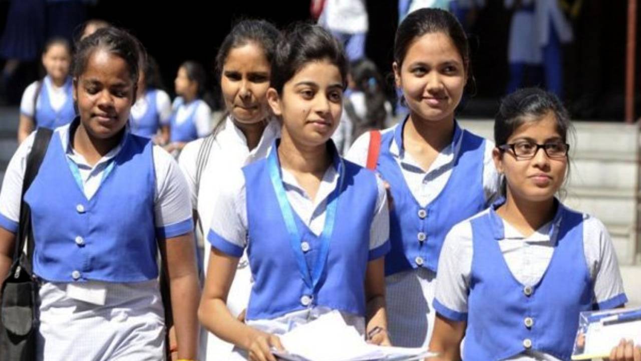 TS SSC Results 2025 : విద్యార్థులకు గుడ్ న్యూస్.. తెలంగాణ టెన్త్ రిజల్ట్స్ ఎప్పుడంటే? ఇలా ఈజీగా డౌన్లోడ్ చేసుకోవచ్చు! TS SSC Results 2025 : విద్యార్థులకు గుడ్ న్యూస్.. తెలంగాణ టెన్త్ రిజల్ట్స్ ఎప్పుడంటే? ఇలా ఈజీగా డౌన్లోడ్ చేసుకోవచ్చు!