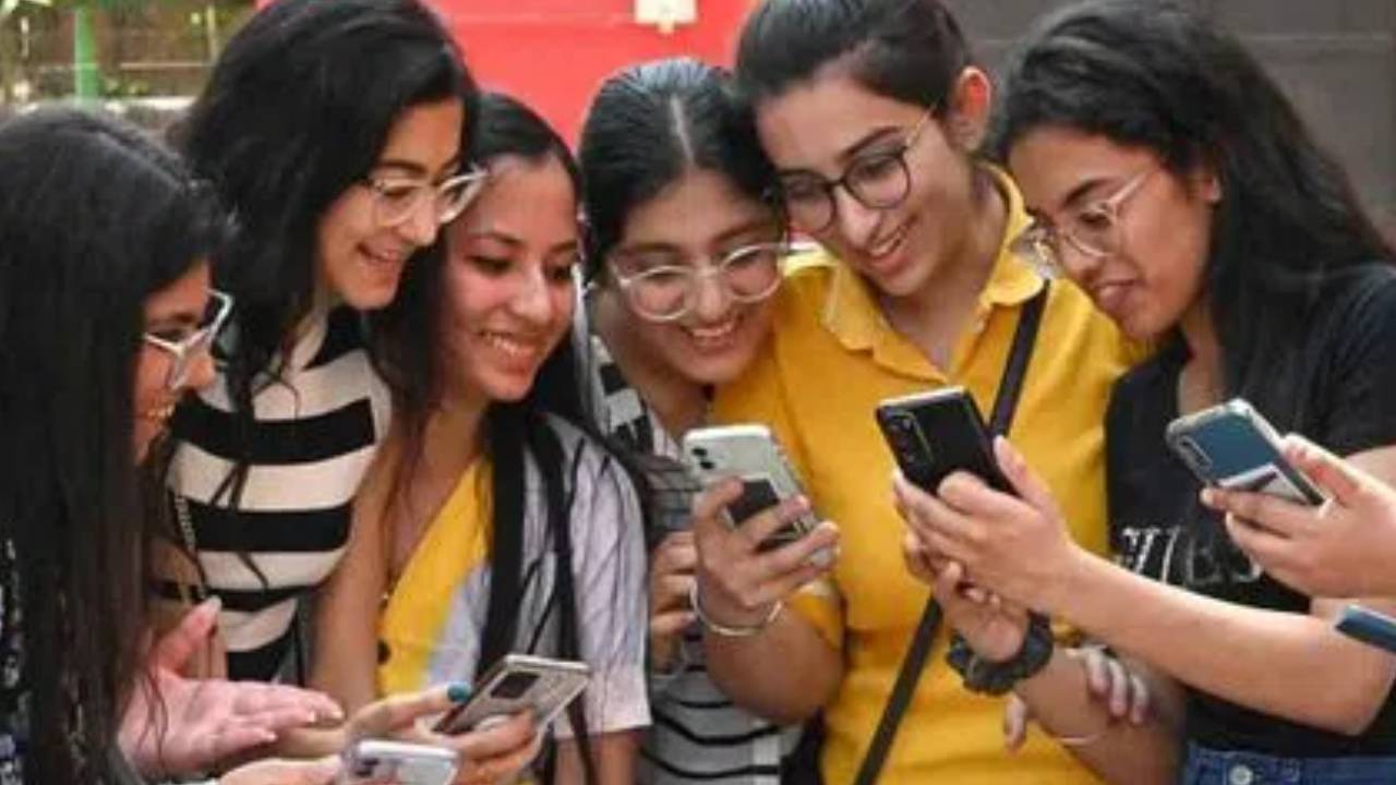 Telangana Inter results: తెలంగాణలో ఇంటర్ రిజల్ట్స్ ఆరోజే.. అధికారిక ప్రకటన వచ్చేసింది Telangana Inter results: తెలంగాణలో ఇంటర్ రిజల్ట్స్ ఆరోజే.. అధికారిక ప్రకటన వచ్చేసింది
