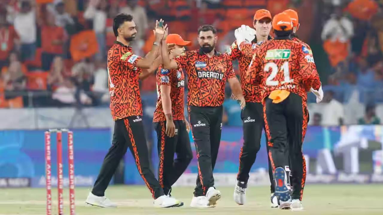 SRH vs PBKS : SRH ప్లే ఆఫ్స్ కి వెళ్తుందా.. రేపటి మ్యాచ్ లో గెలిస్తే వెళ్తుందా?.. టుక్కు టుక్కు ఆడి ఓడిపోతే..! SRH vs PBKS : SRH ప్లే ఆఫ్స్ కి వెళ్తుందా.. రేపటి మ్యాచ్ లో గెలిస్తే వెళ్తుందా?.. టుక్కు టుక్కు ఆడి ఓడిపోతే..!