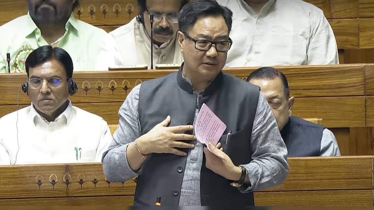WAQF Bill: రాజ్యసభలోనూ వక్ఫ్ సవరణ బిల్లు ఆమోదం.. చట్టంగా మారడానికి ఒక్క అడుగు దూరంలో.. WAQF Bill: రాజ్యసభలోనూ వక్ఫ్ సవరణ బిల్లు ఆమోదం.. చట్టంగా మారడానికి ఒక్క అడుగు దూరంలో..