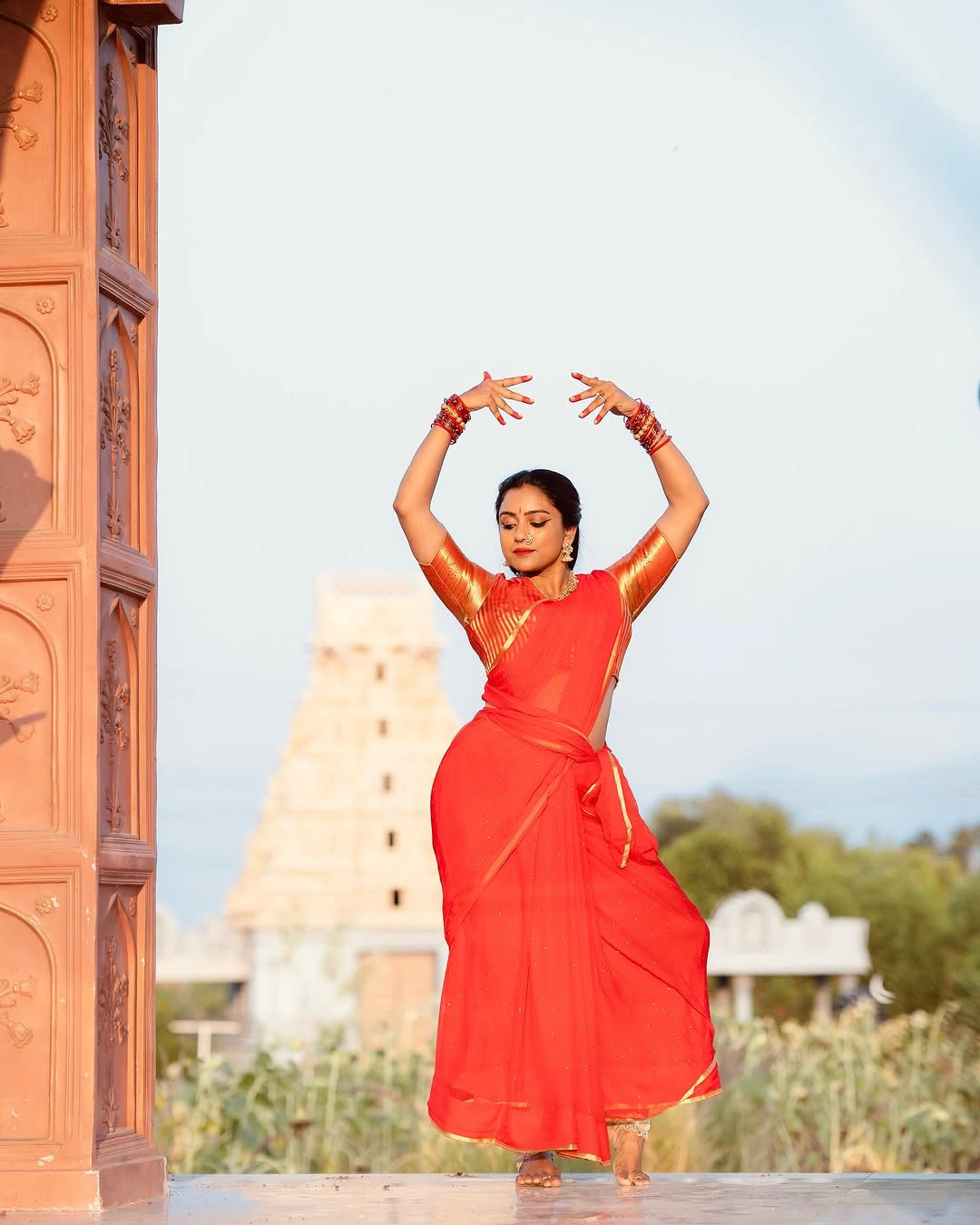 Vithika Sheru Dance Poses
