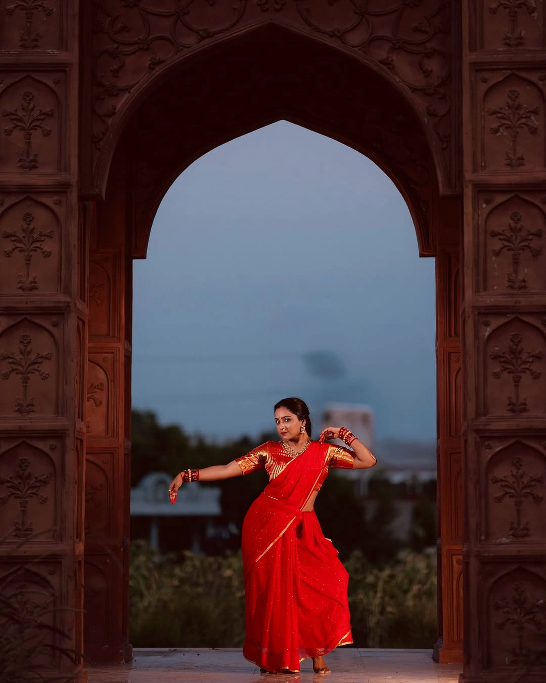 Vithika Sheru Dance Poses