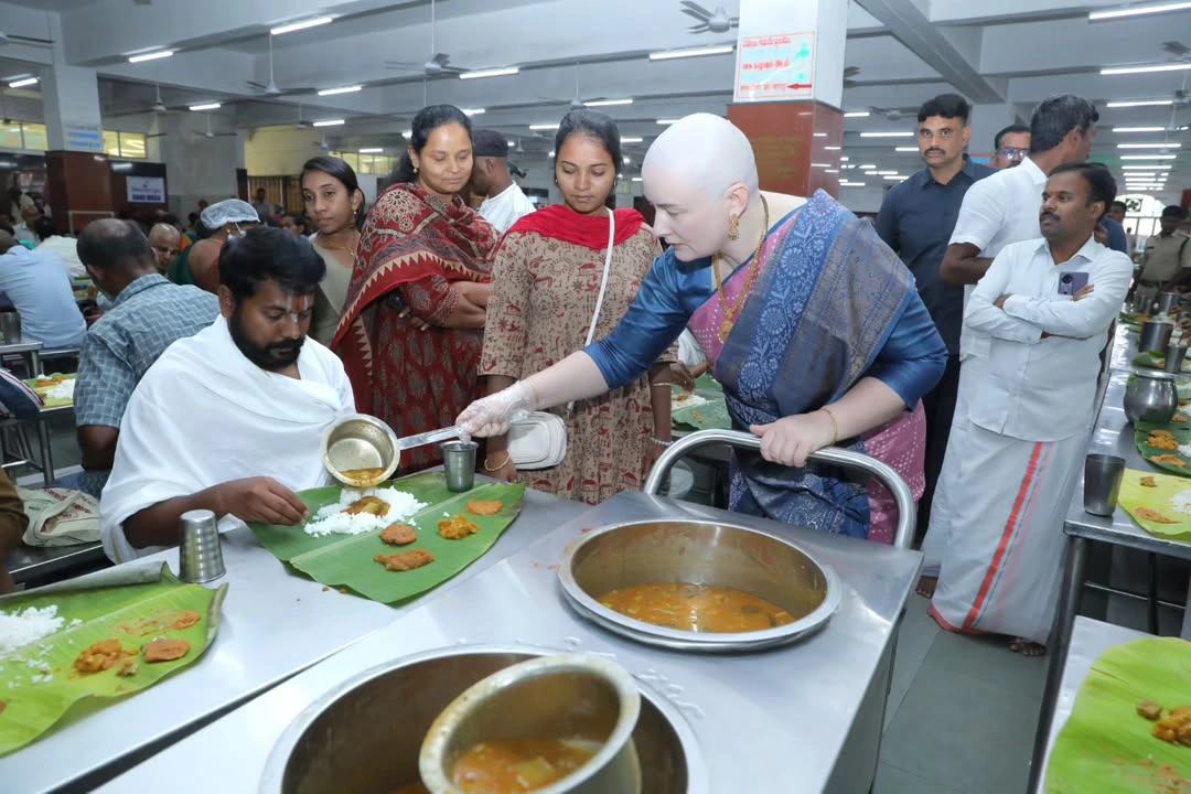 Pawan Kalyan Wife Anna Lezhneva Visits Tirumala